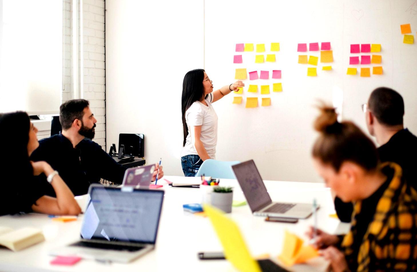 Écrans multiples affichant un design responsive adapté